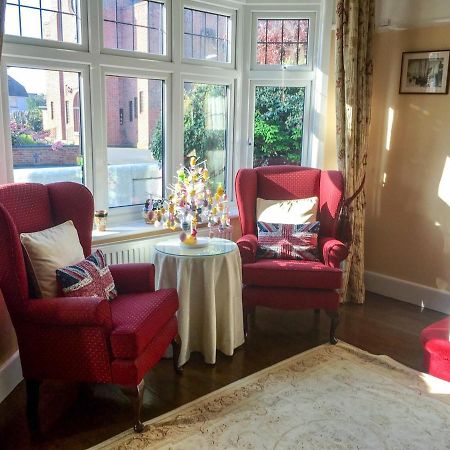 Cherry Tree House Bed & Breakfast บอร์นมัธ ภายนอก รูปภาพ